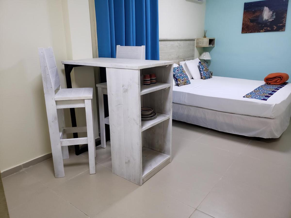 Mustique Suites Curacao Willemstad Exterior photo
