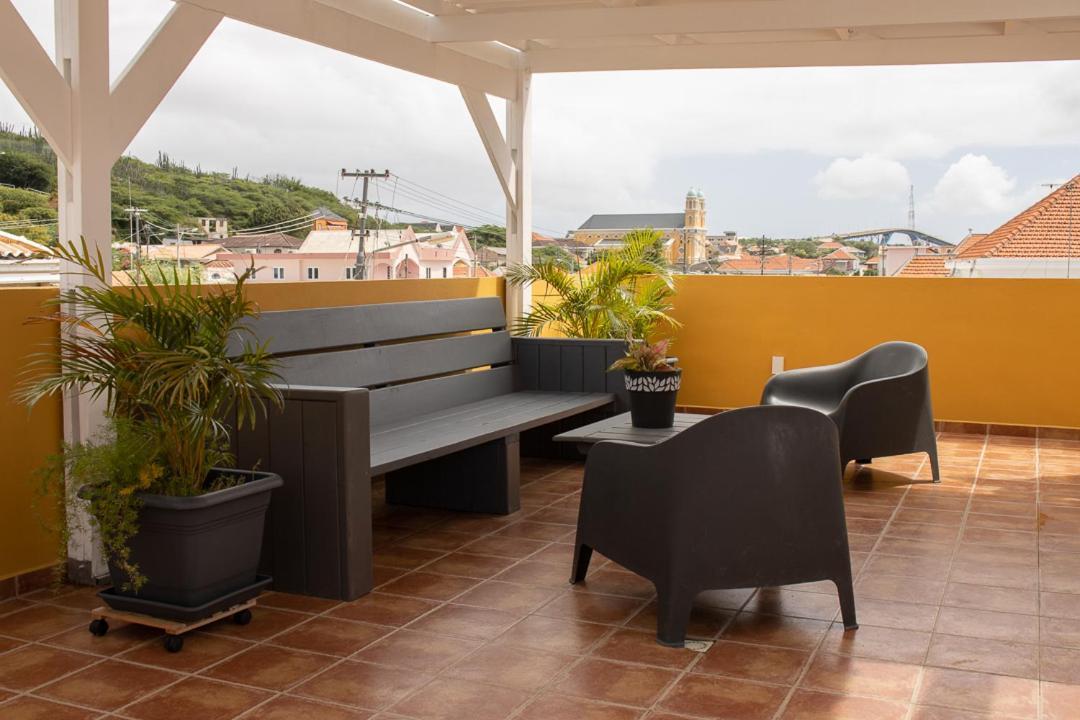 Mustique Suites Curacao Willemstad Exterior photo
