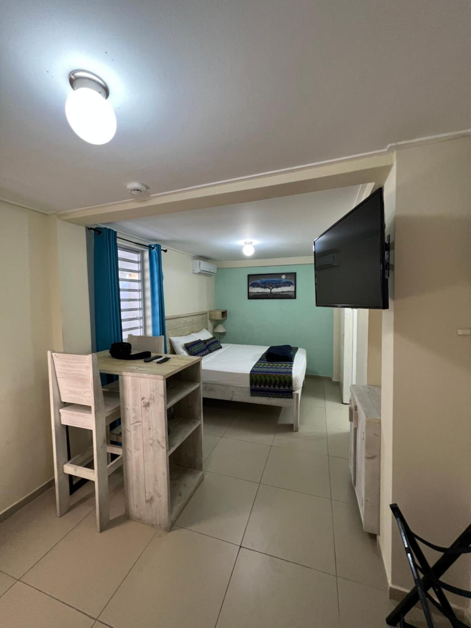 Mustique Suites Curacao Willemstad Exterior photo